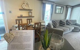Luxury Static Home 2 Bed Sleeps 6